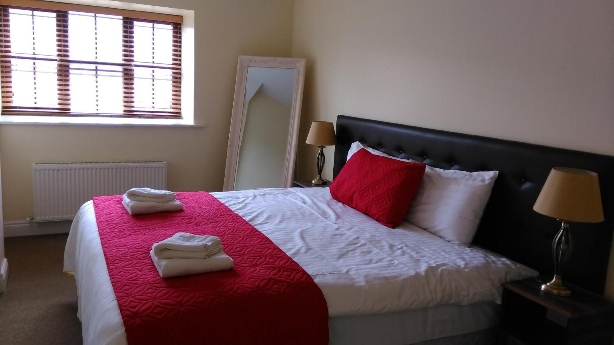 New Forest Estate Lodges Tyrrellspass Szoba fotó