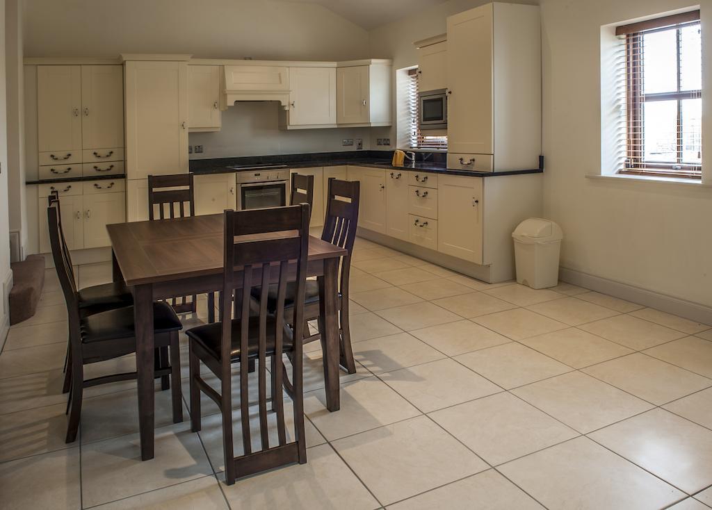 New Forest Estate Lodges Tyrrellspass Szoba fotó
