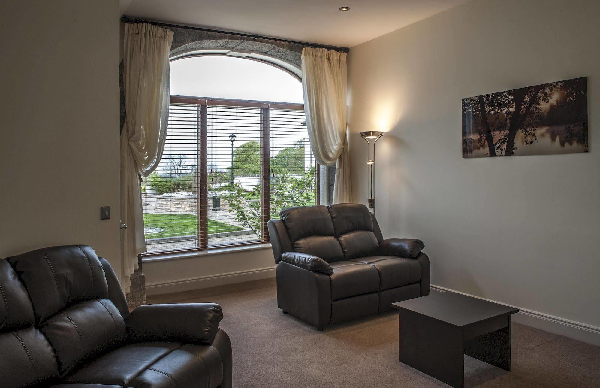New Forest Estate Lodges Tyrrellspass Kültér fotó